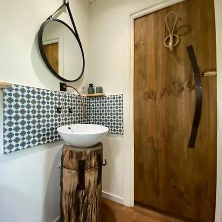 Pine - Direct Train To Porto Вилла *