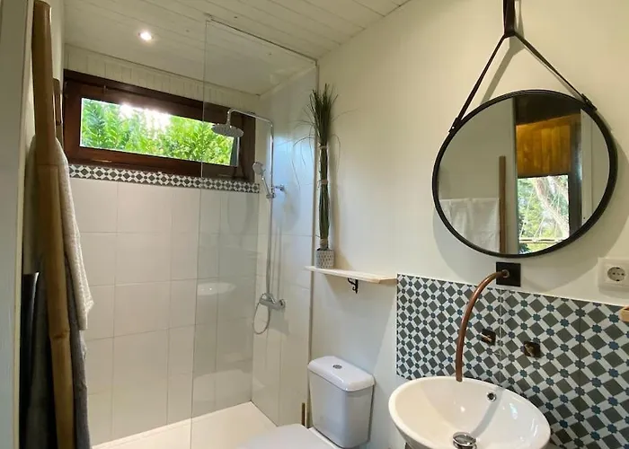 Pine - Direct Train To Porto Villa Valongo (Porto)